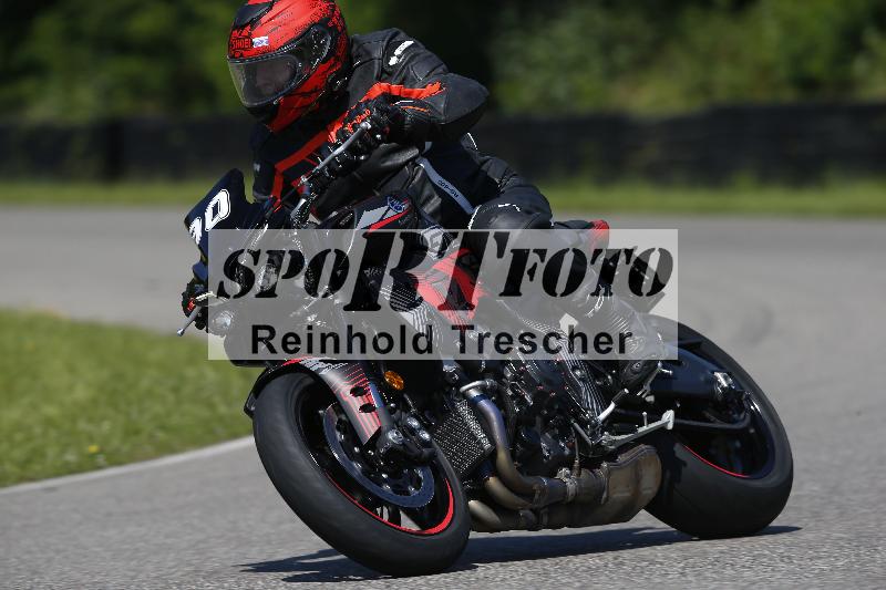 /Archiv-2024/29 12.06.2024 MOTO.CH Track Day ADR/Gruppe blau/90